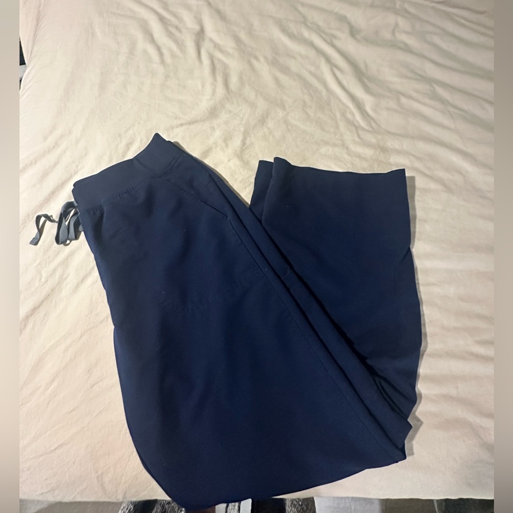 Figs women’s  Navy High Waisted Isabel Wide Leg - Scrub Pant XL - Tall